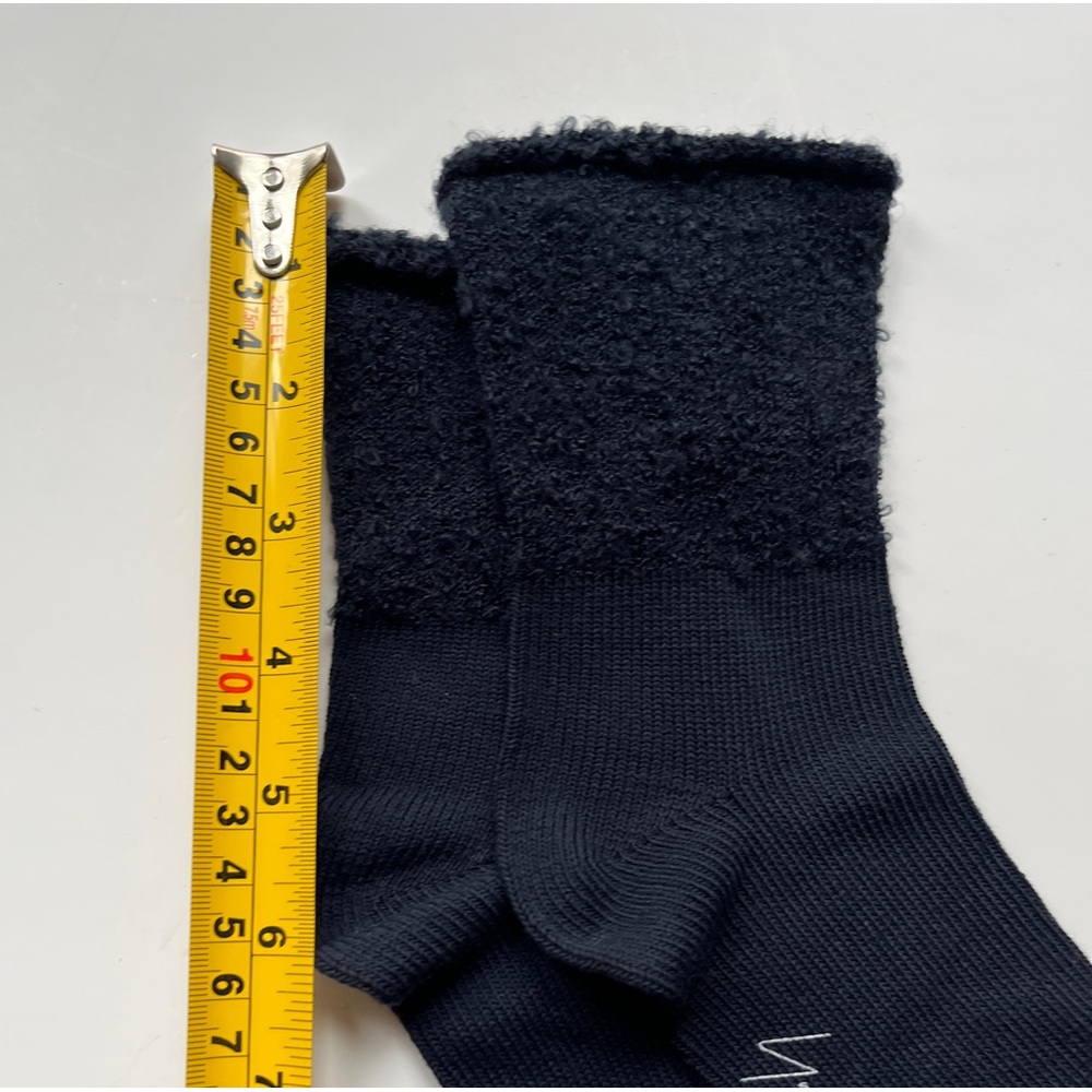Yohji Yamamoto Textured Black Socks - Picture 2 of 4